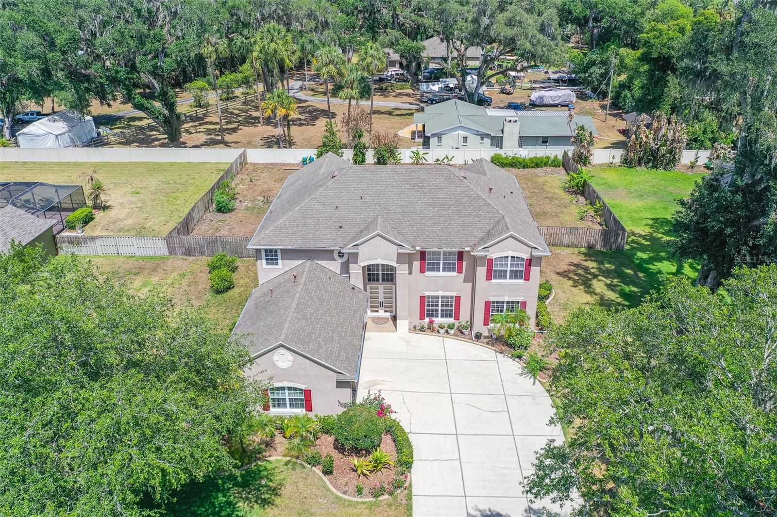 915 HICKORY FORK DR