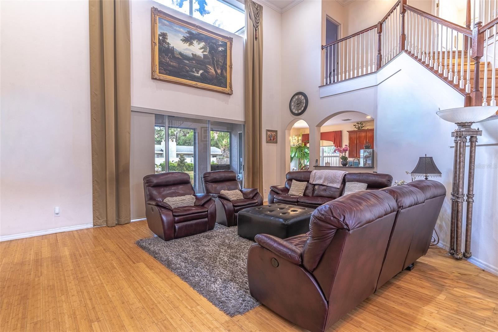 915 HICKORY FORK DR