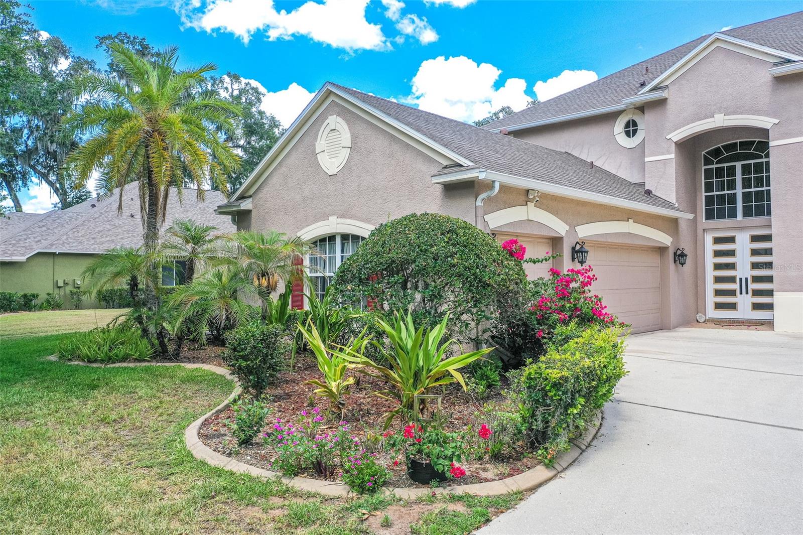 915 HICKORY FORK DR