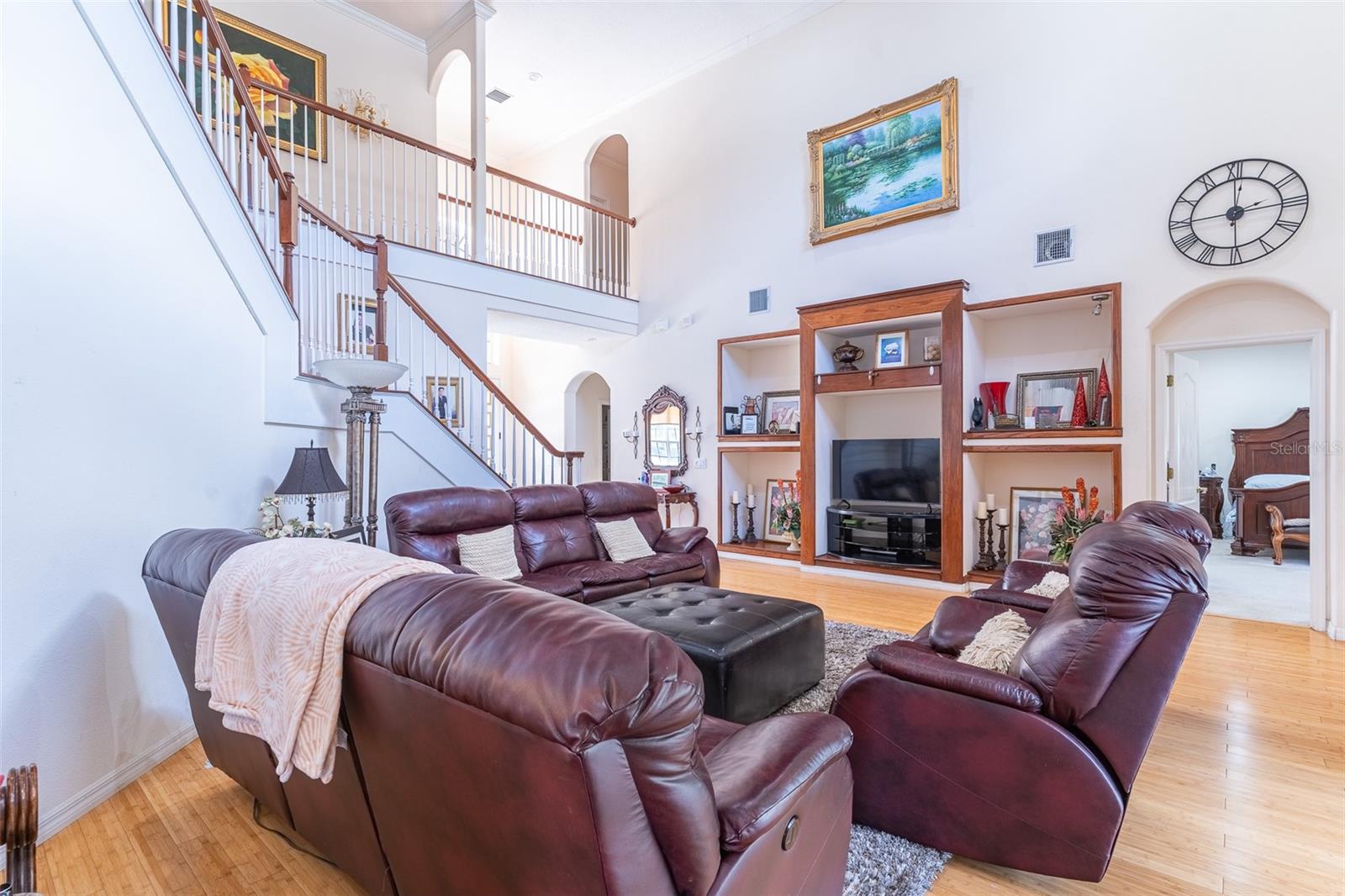 915 HICKORY FORK DR