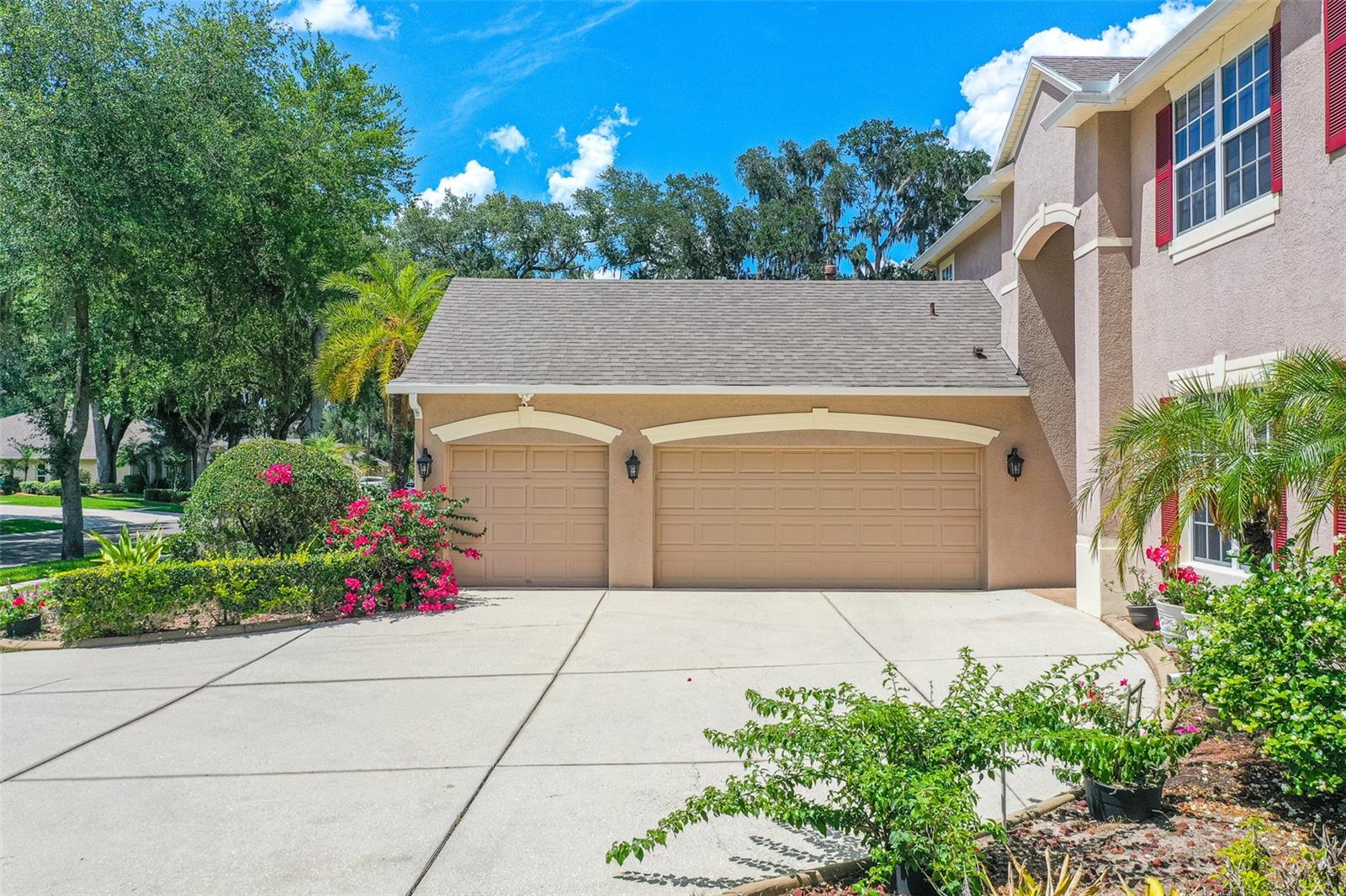 915 HICKORY FORK DR
