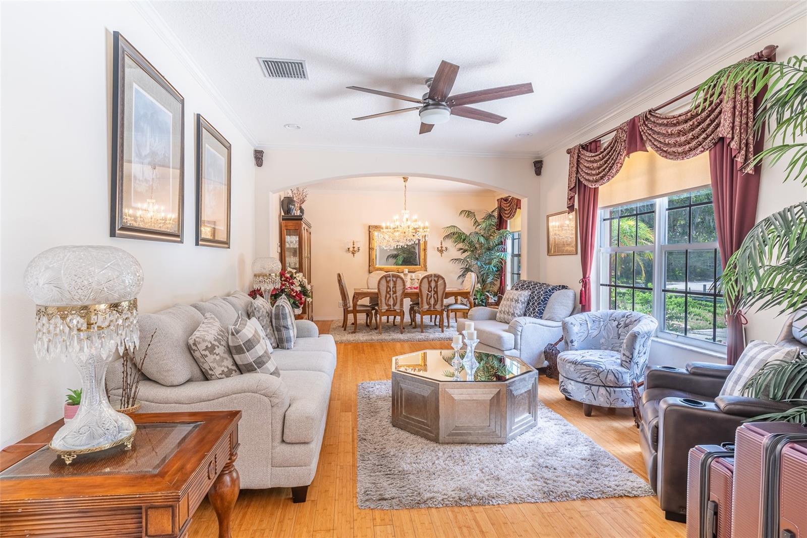 915 HICKORY FORK DR