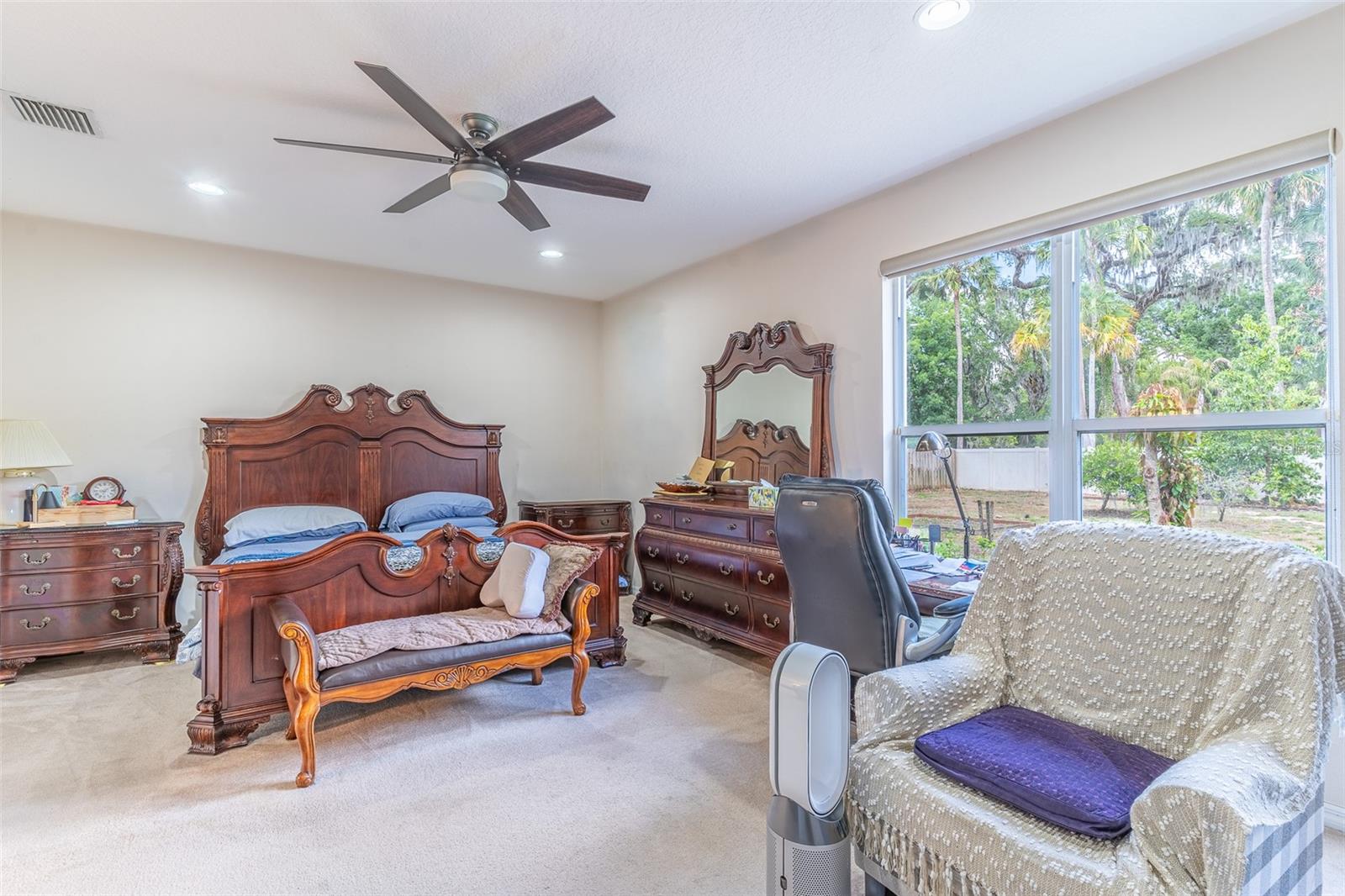 915 HICKORY FORK DR