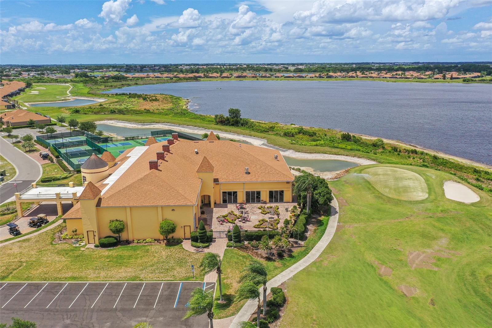 1394 OAKMONT DR