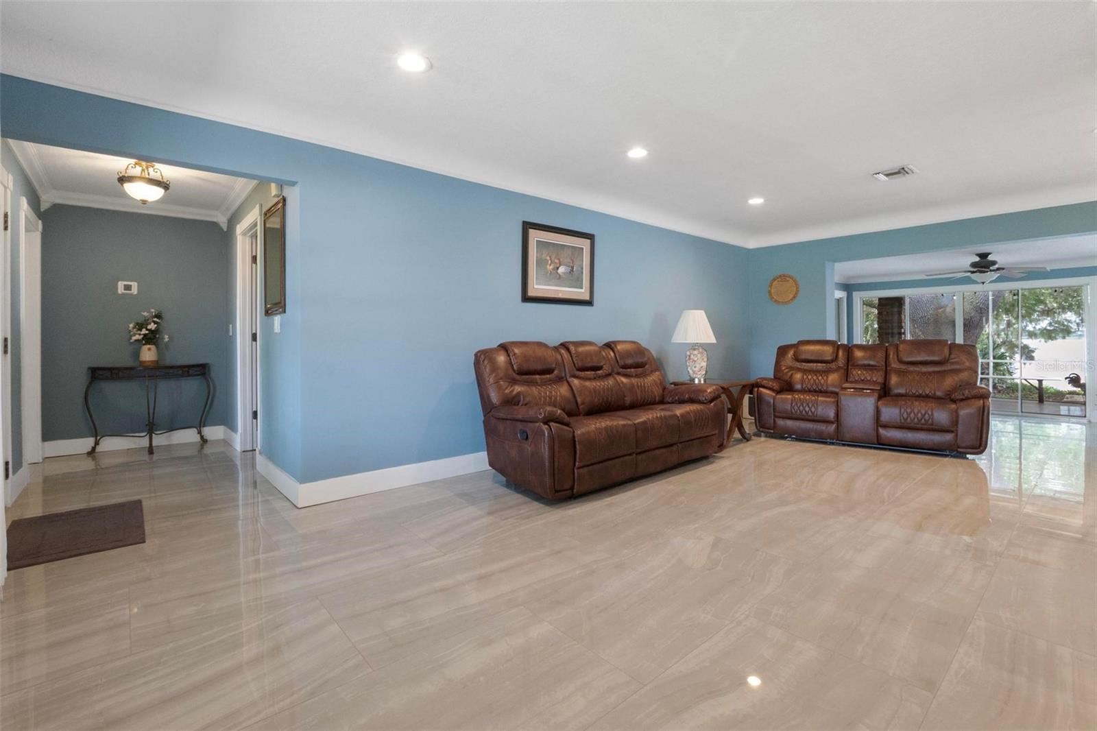 250 BRIGHAM RD NW