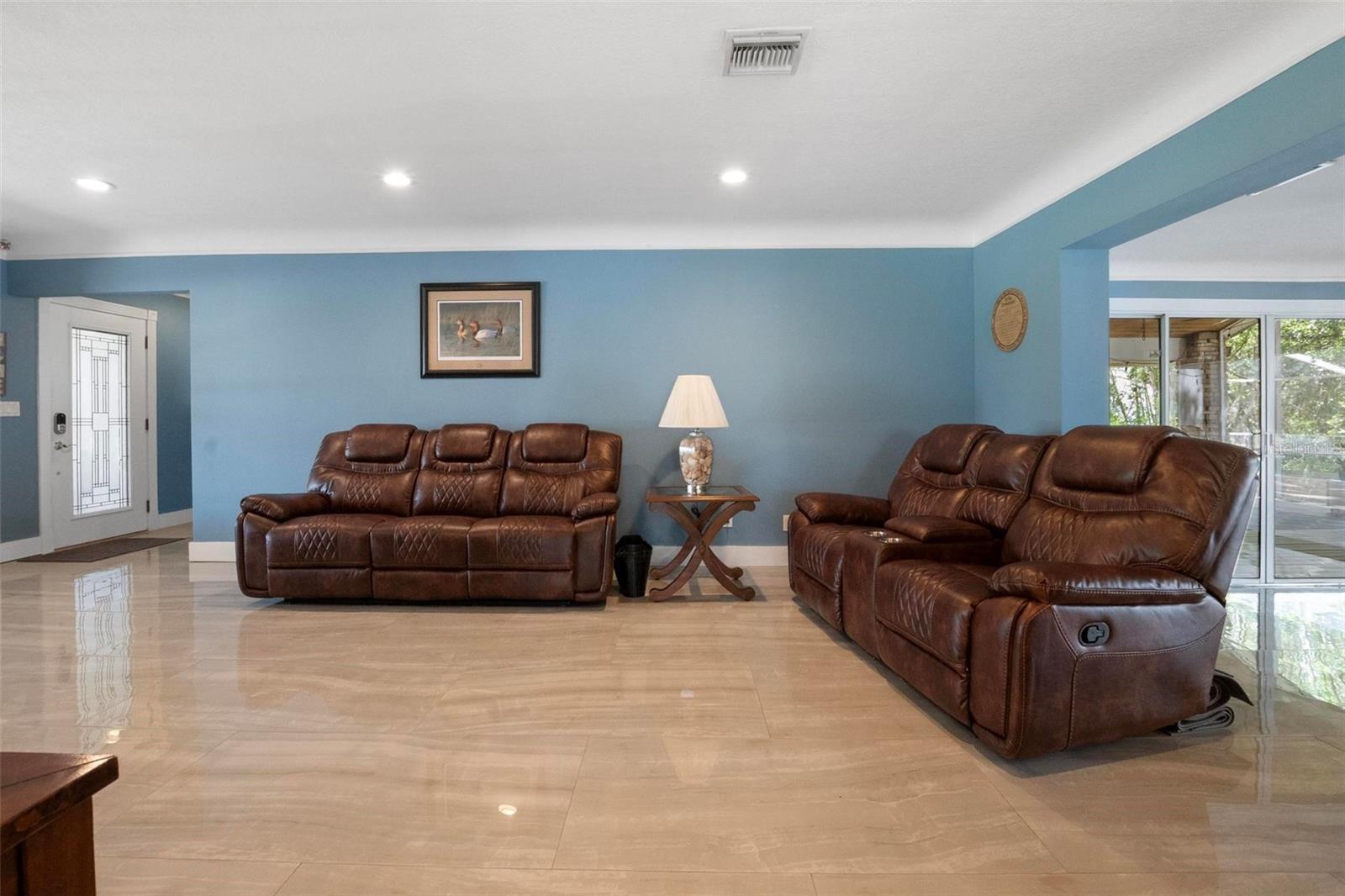 250 BRIGHAM RD NW