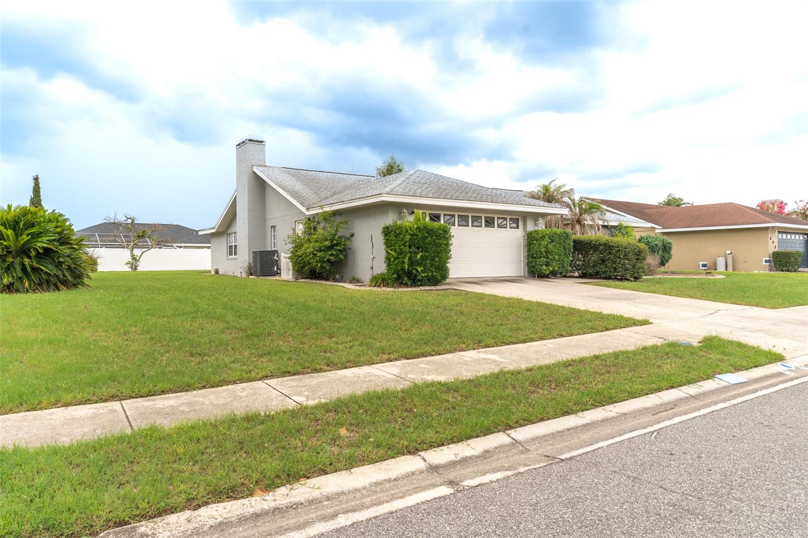 699 HUNTERS RUN BLVD