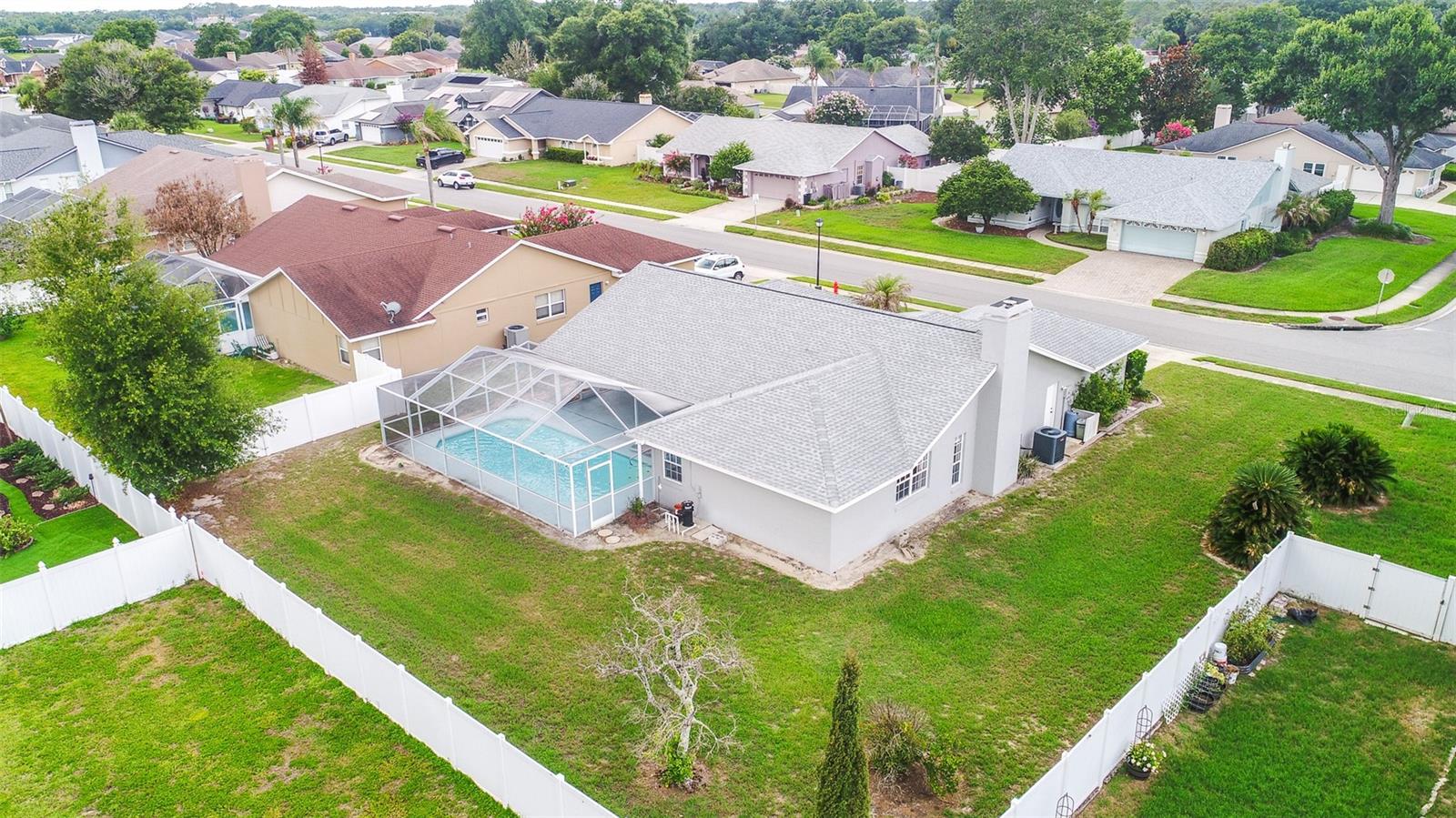 699 HUNTERS RUN BLVD