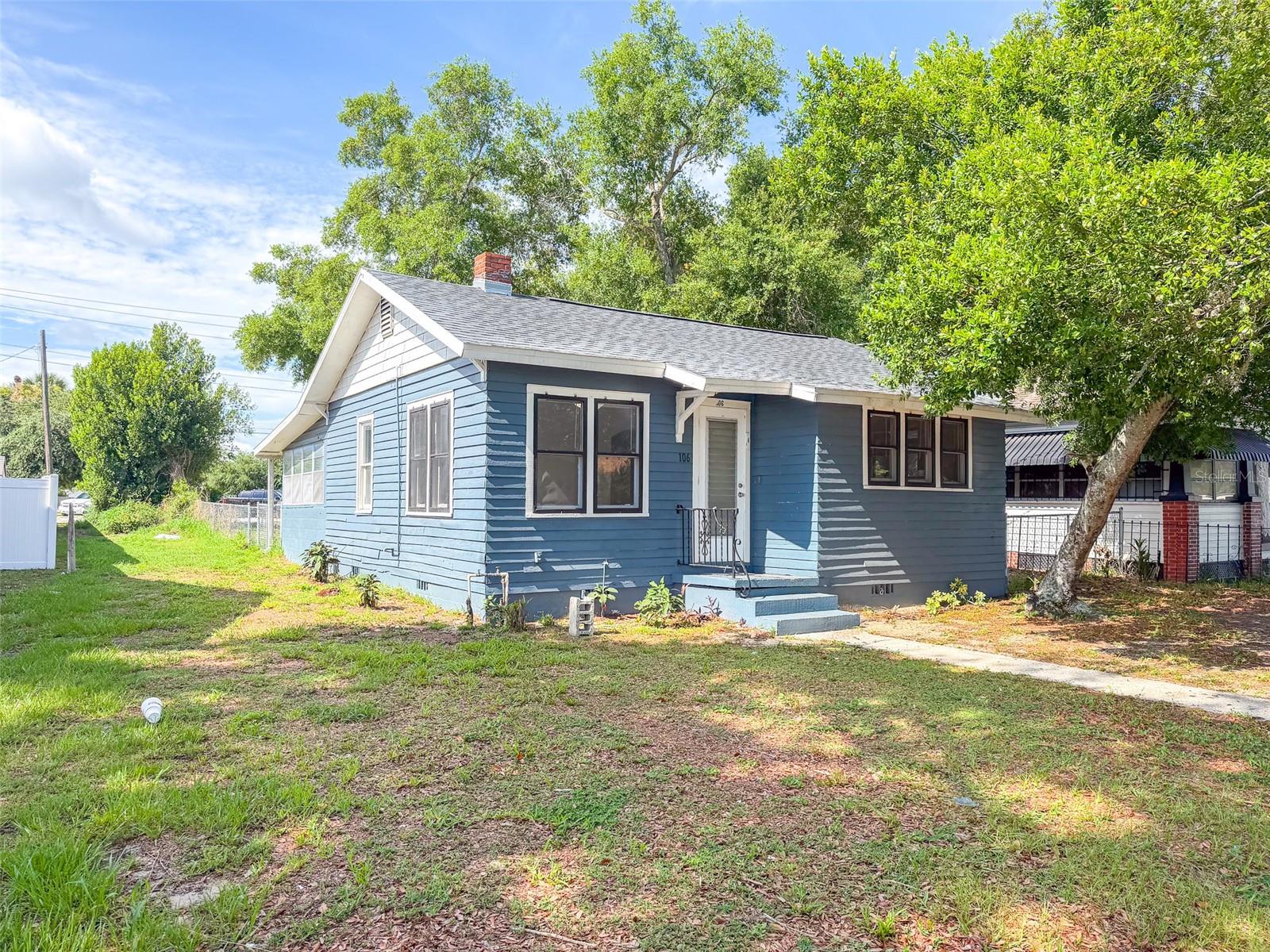 106 AVENUE D SW