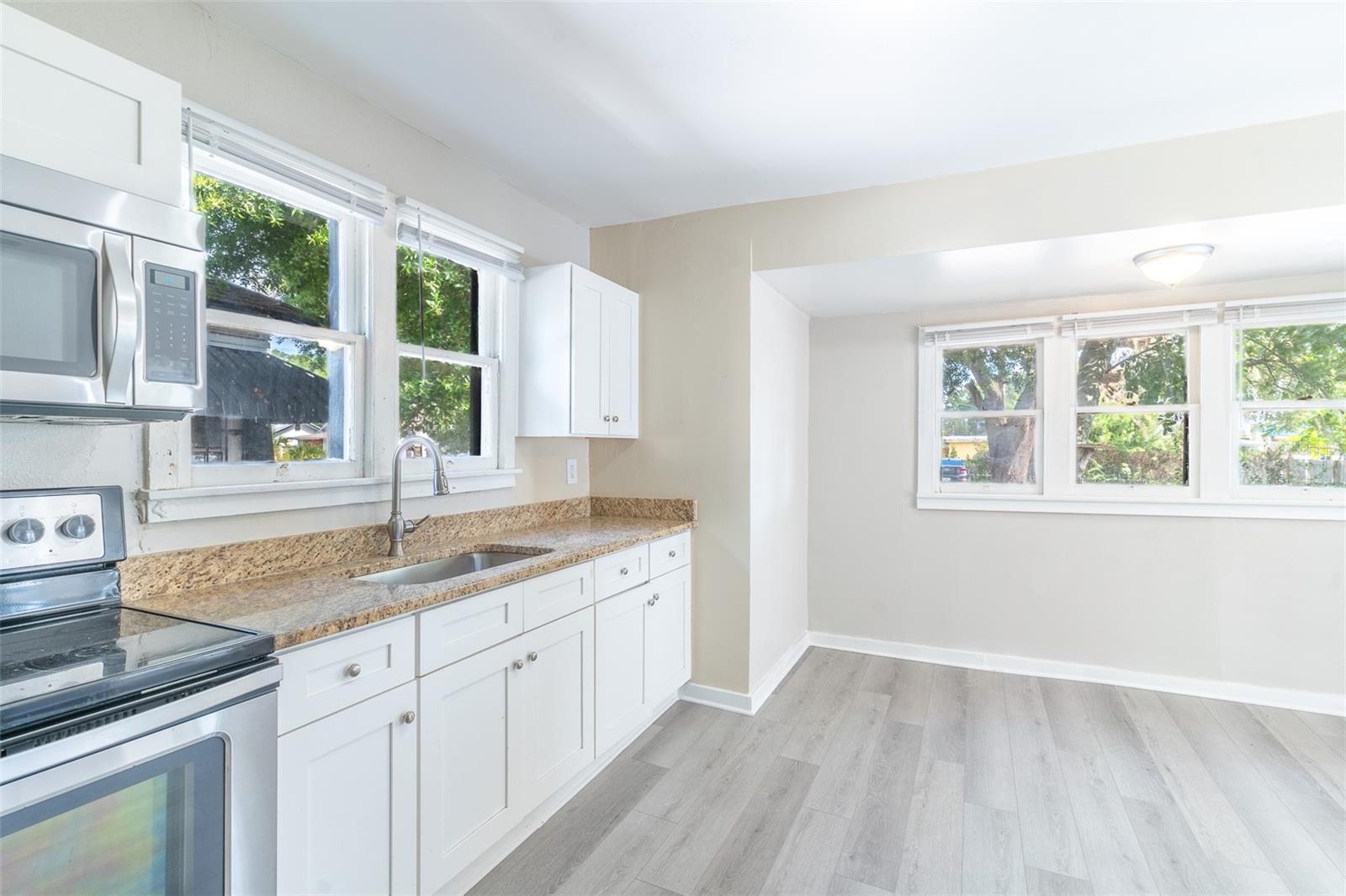 106 AVENUE D SW