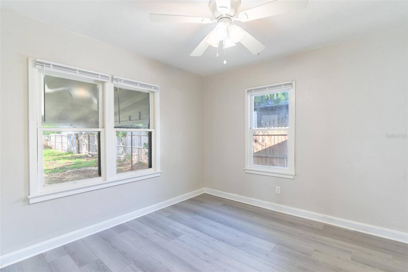 106 AVENUE D SW