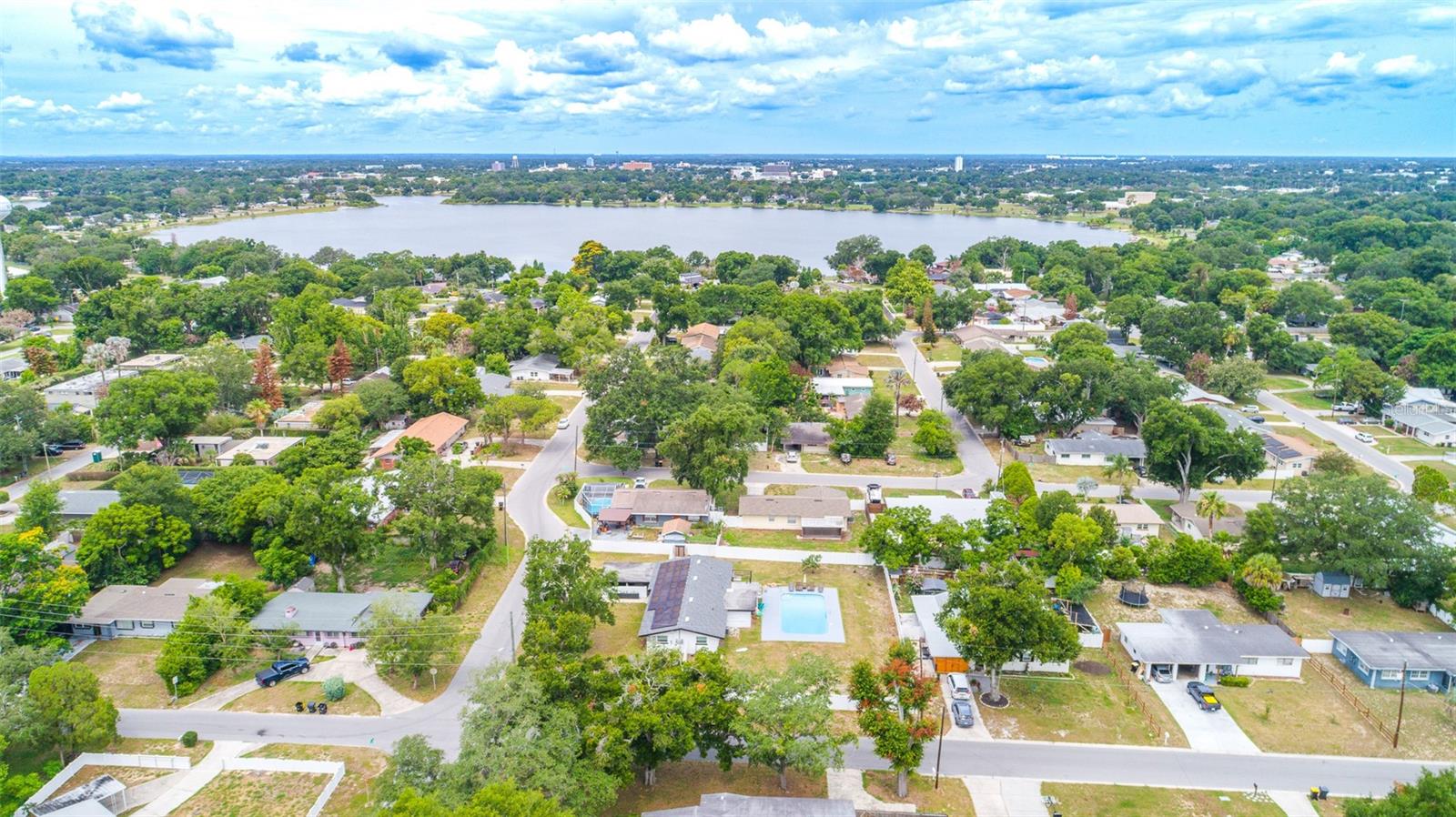 506 15TH CT NE