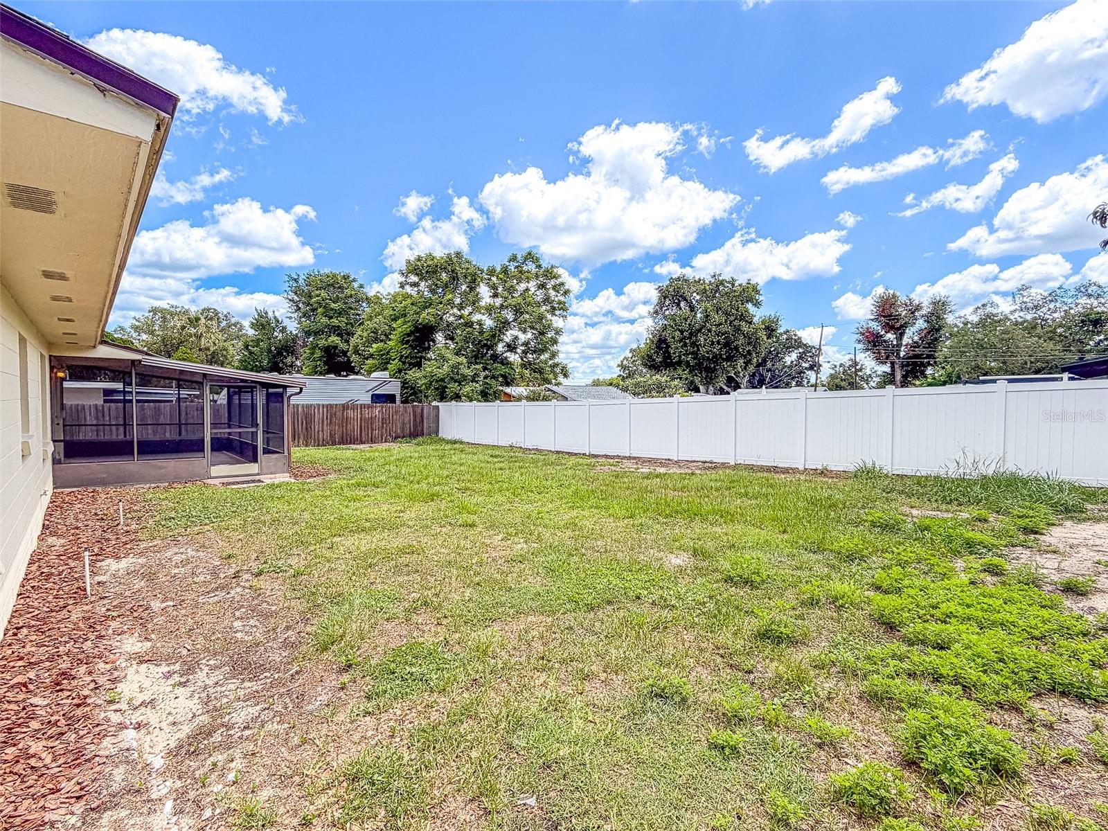 506 15TH CT NE