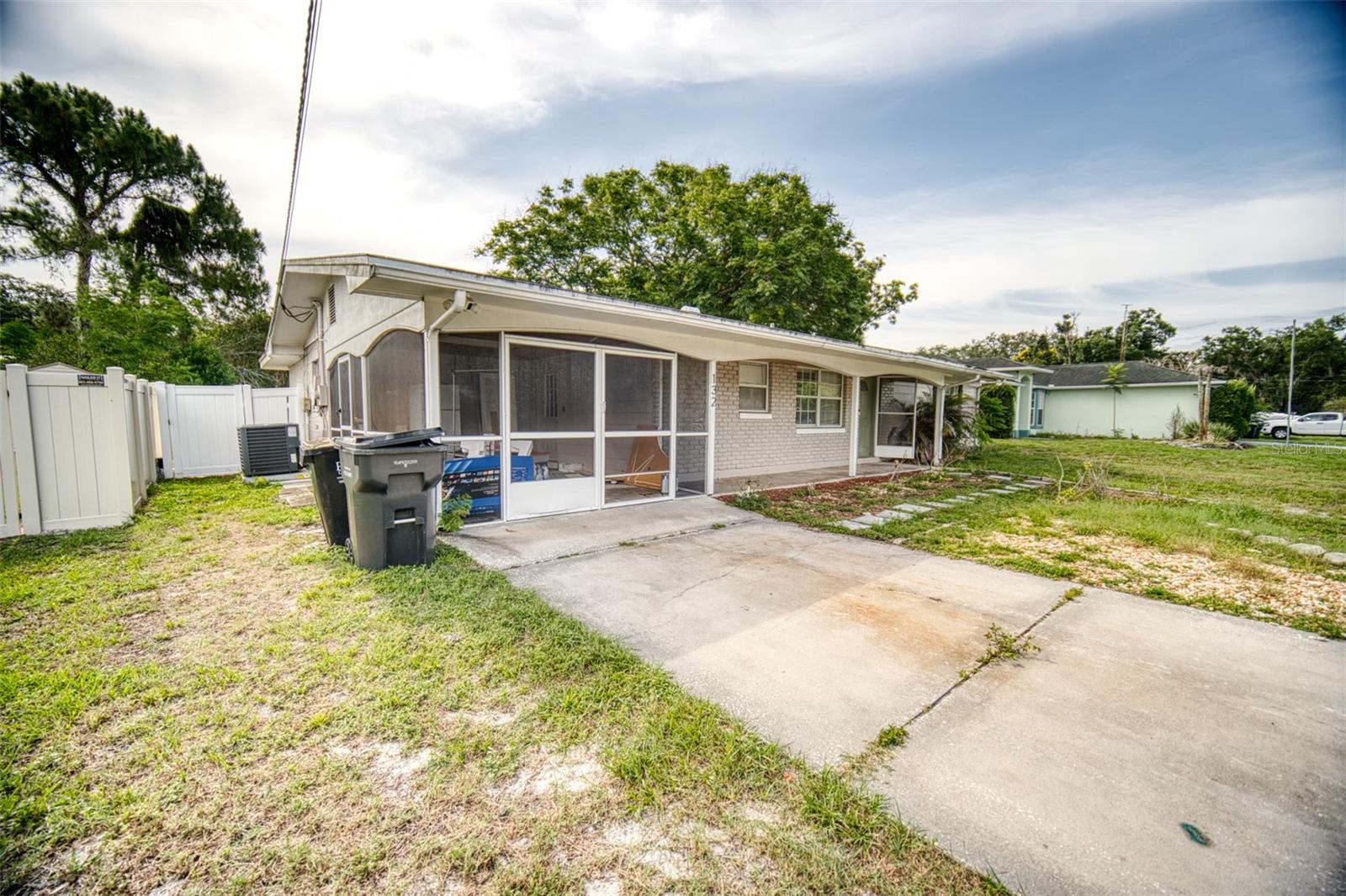 132 LONGFELLOW RD