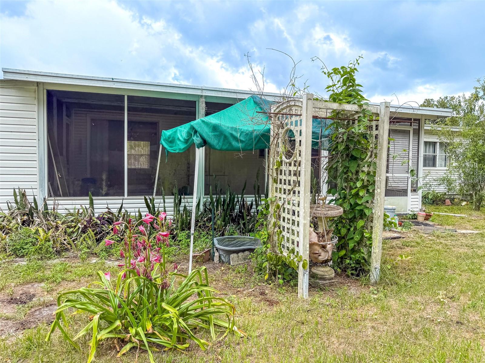 258 WATERVIEW DR