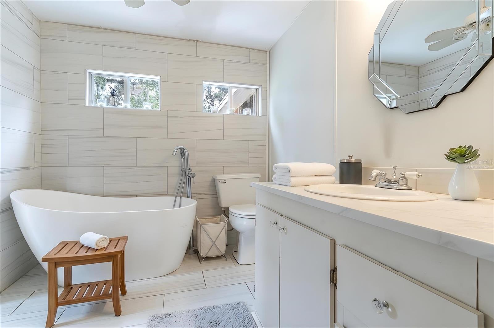 258 WATERVIEW DR