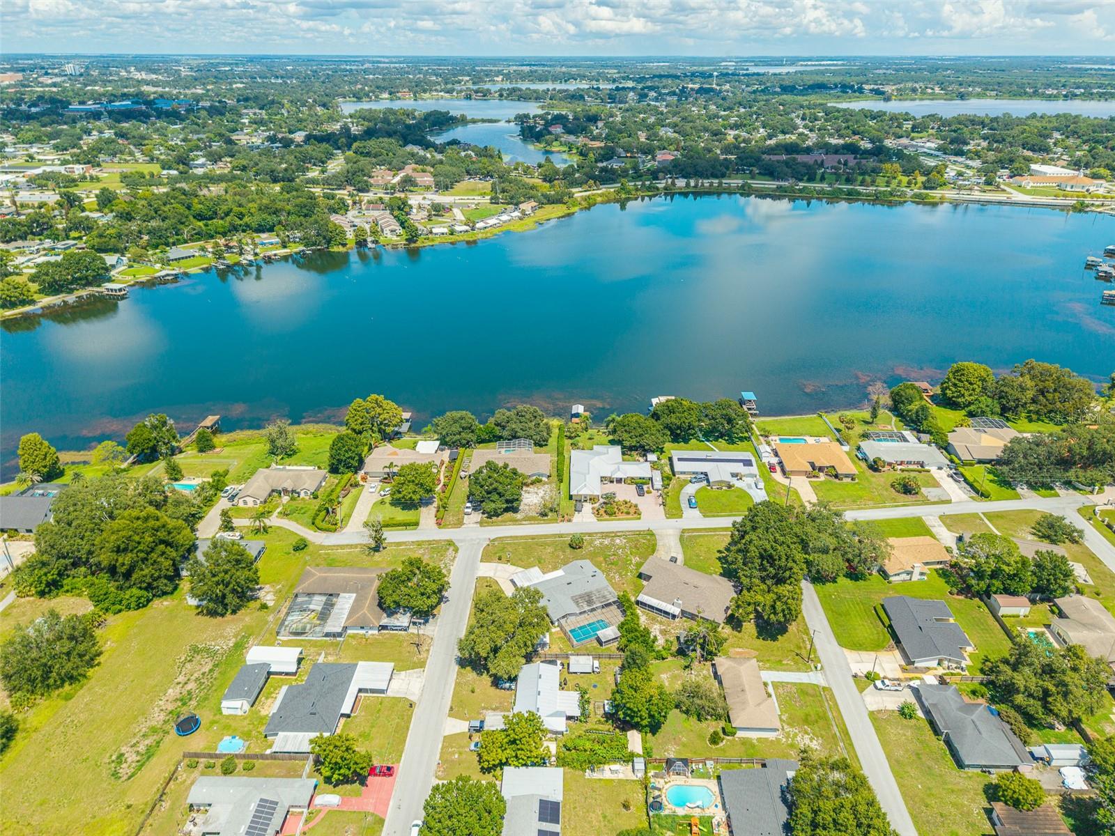 1380 S LAKE ROY DR DR