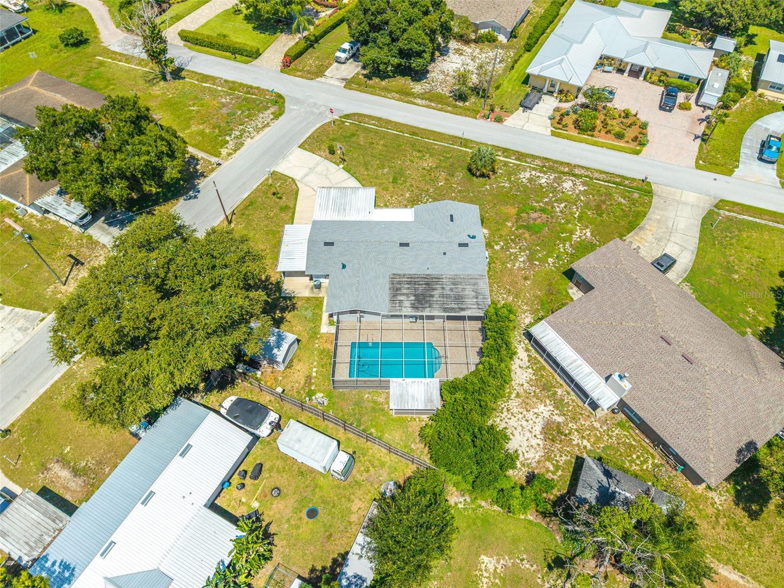 1380 S LAKE ROY DR DR