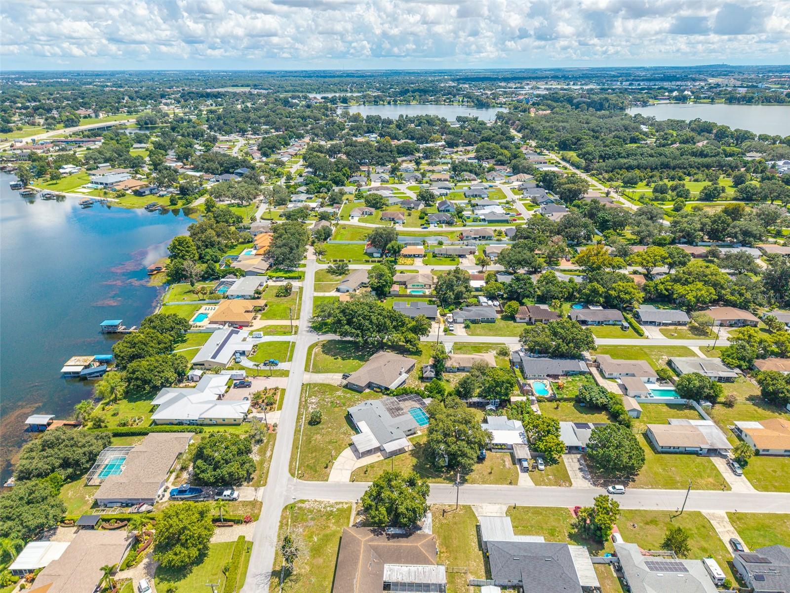 1380 S LAKE ROY DR DR