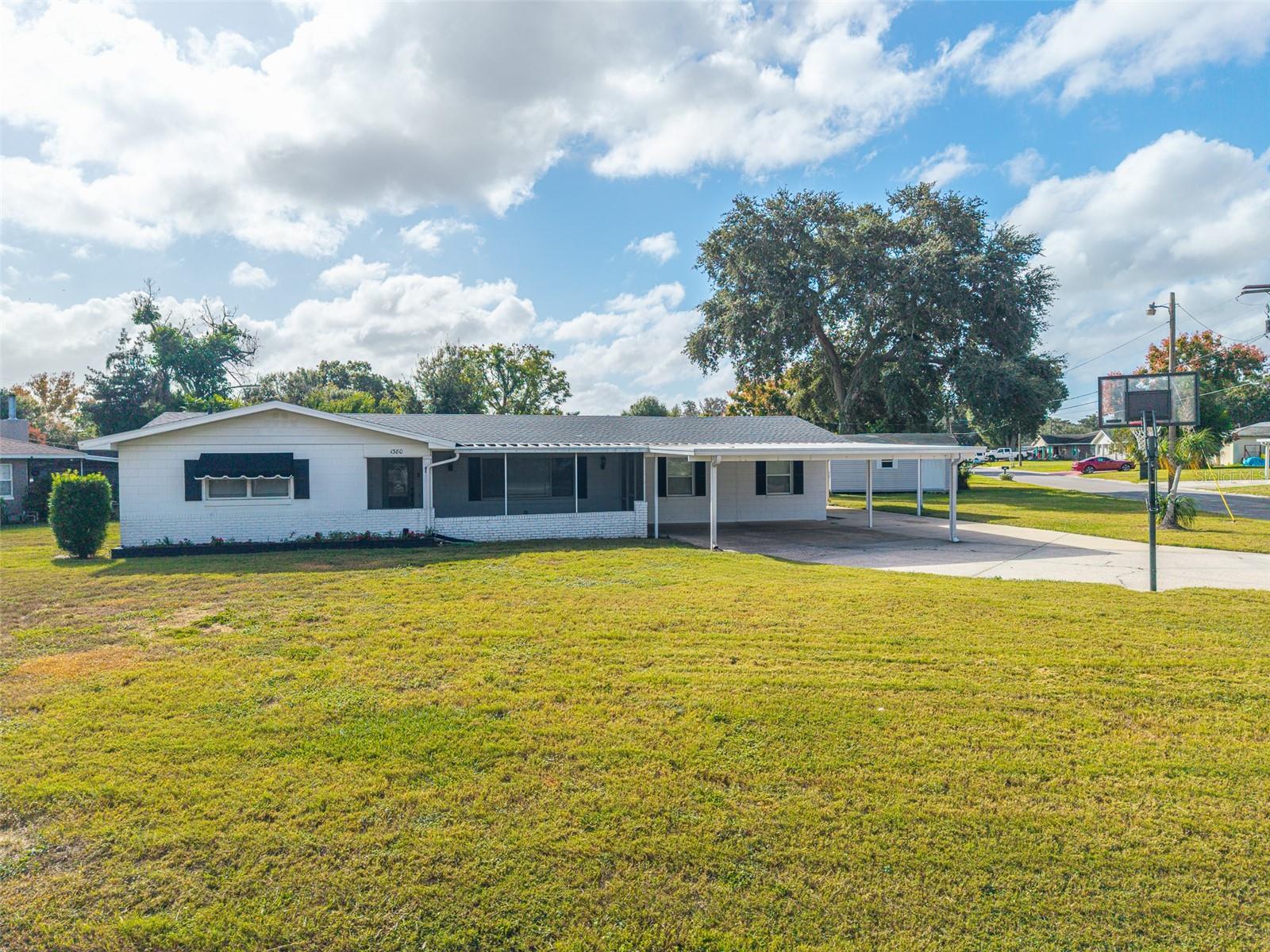1380 S LAKE ROY DR DR