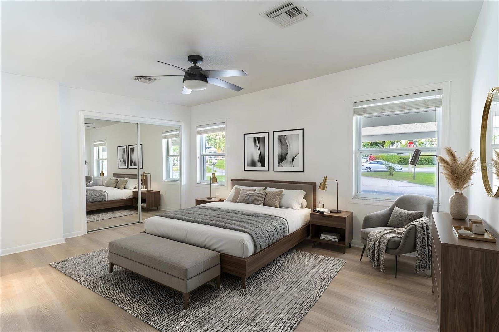 1380 S LAKE ROY DR DR