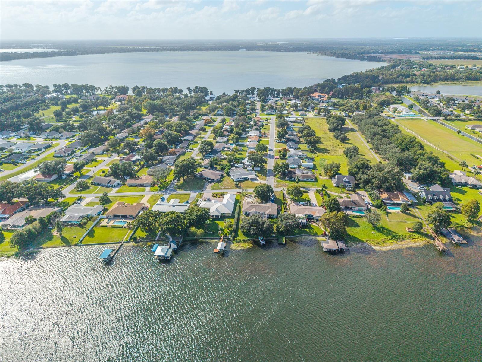 1380 S LAKE ROY DR DR