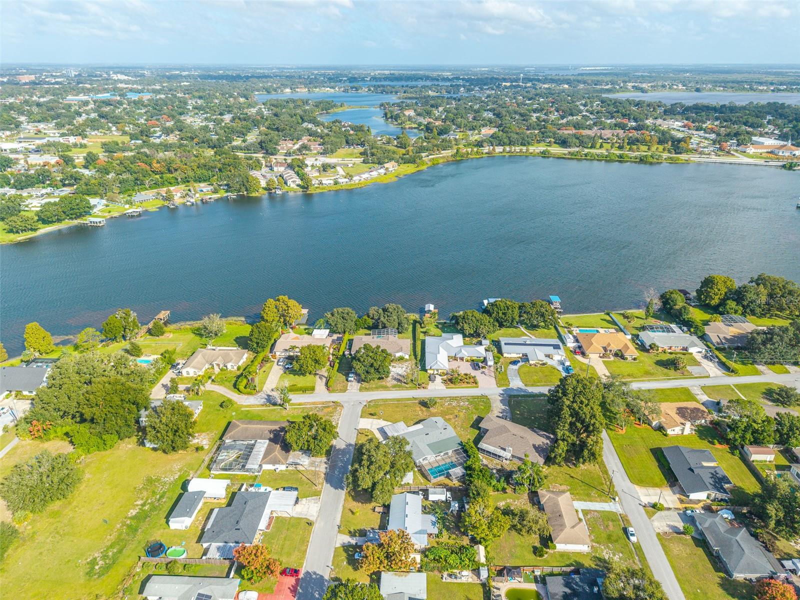 1380 S LAKE ROY DR DR