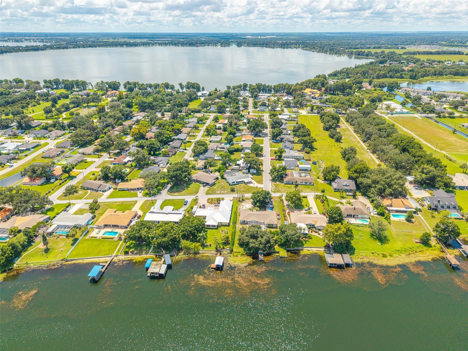 1380 S LAKE ROY DR DR