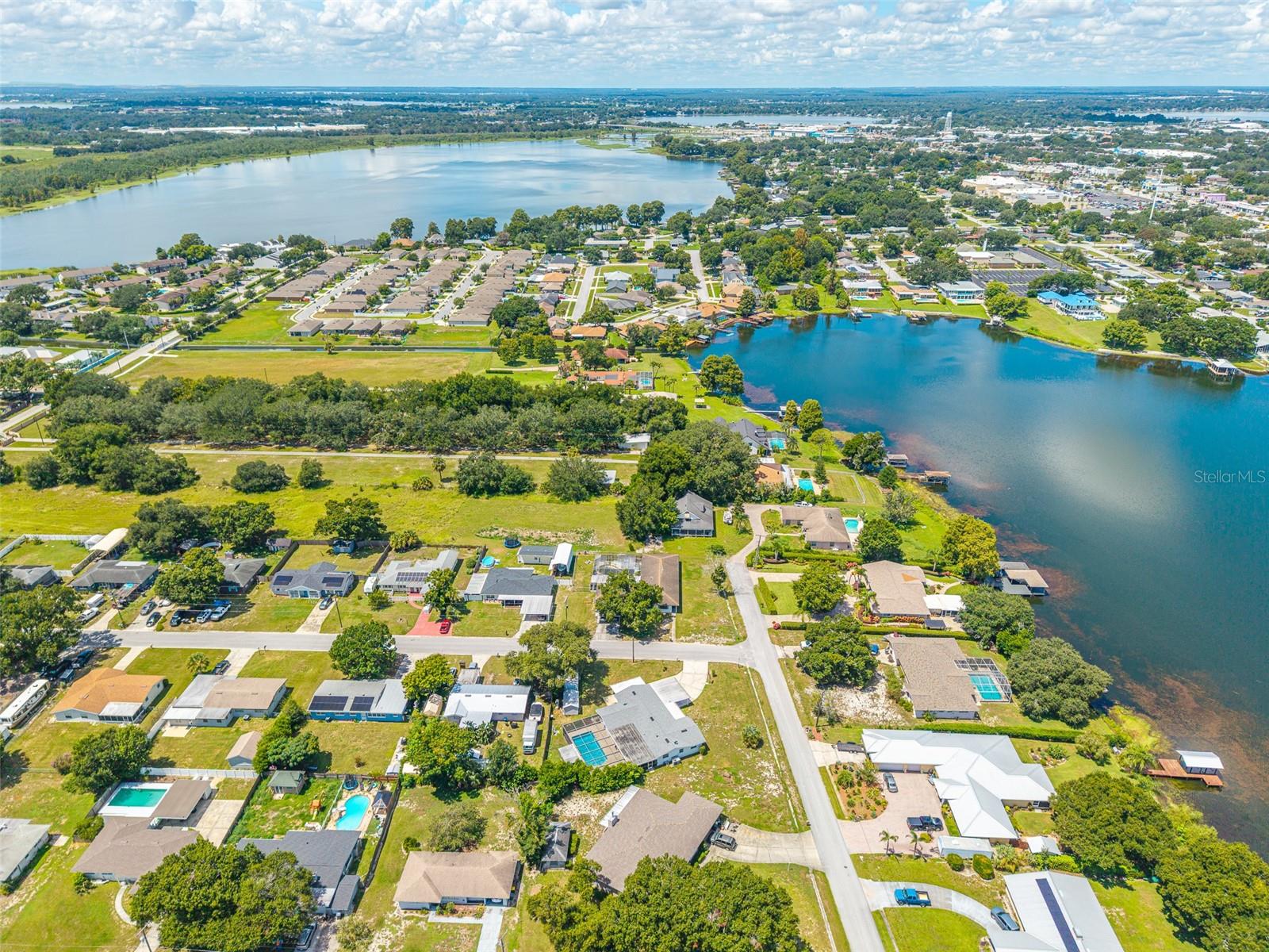 1380 S LAKE ROY DR DR