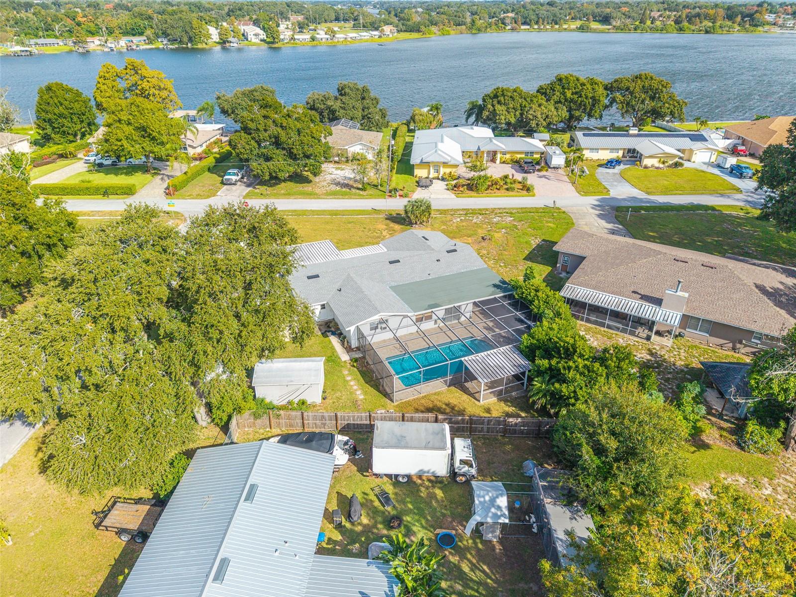 1380 S LAKE ROY DR DR