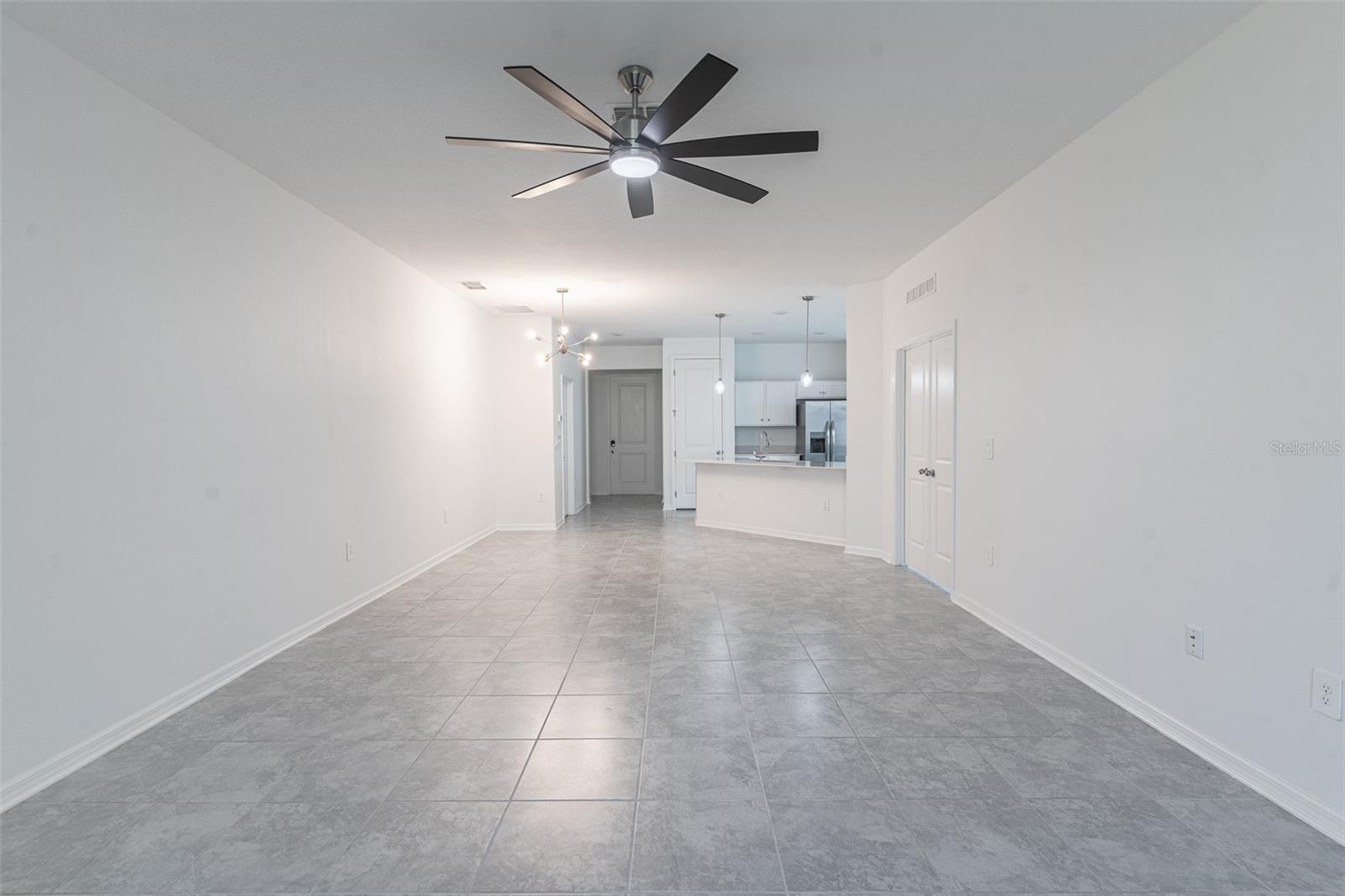 628 REGGIE RD
