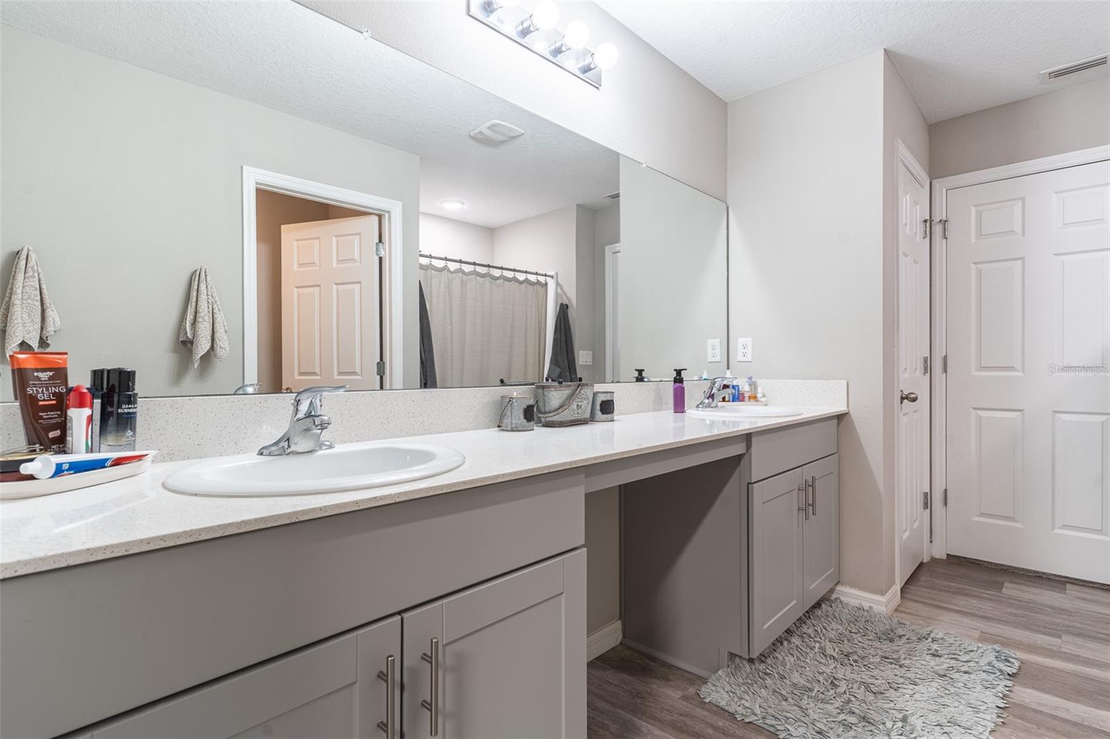 5508 ARLINGTON RIVER DR