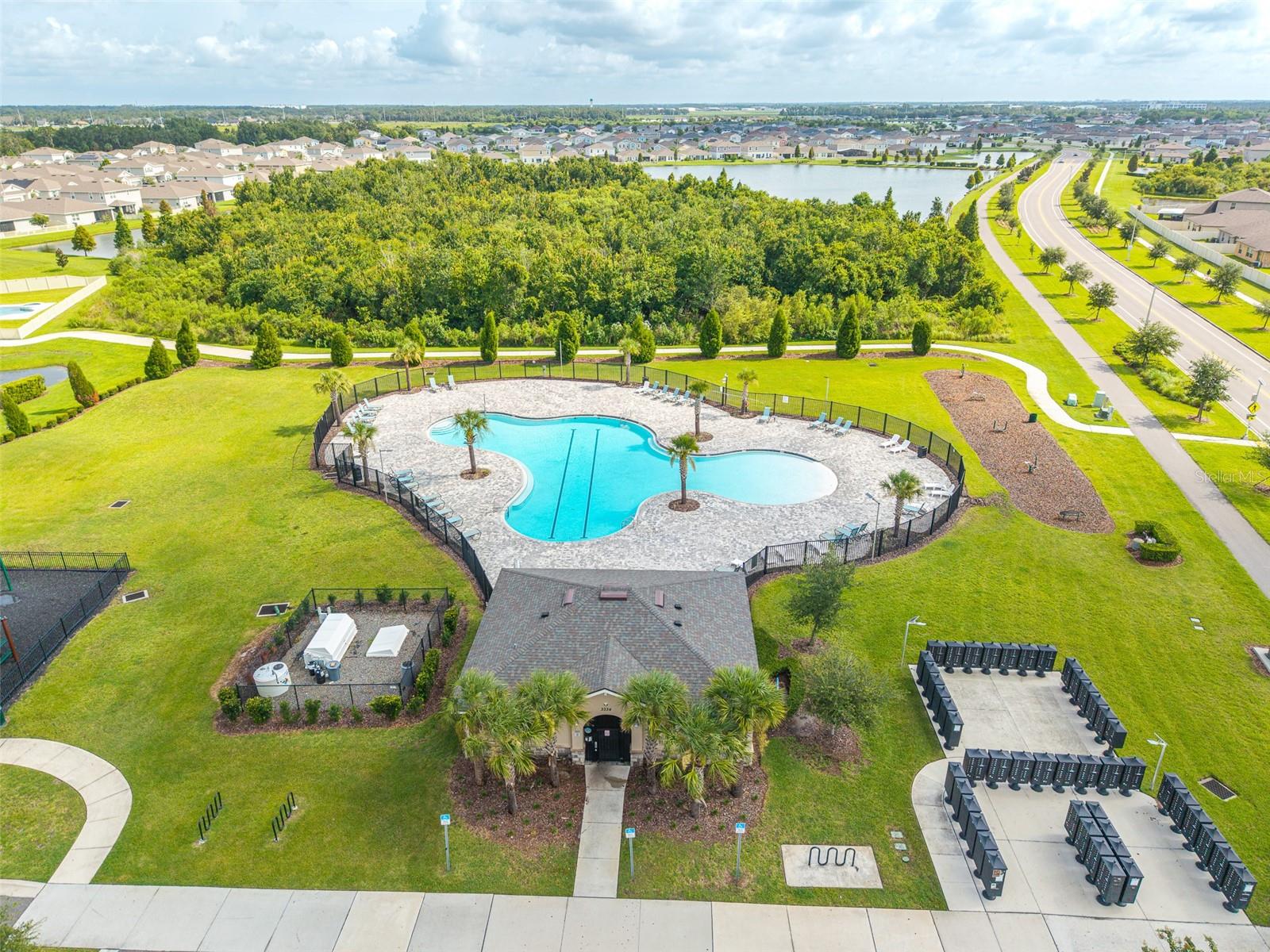 5508 ARLINGTON RIVER DR