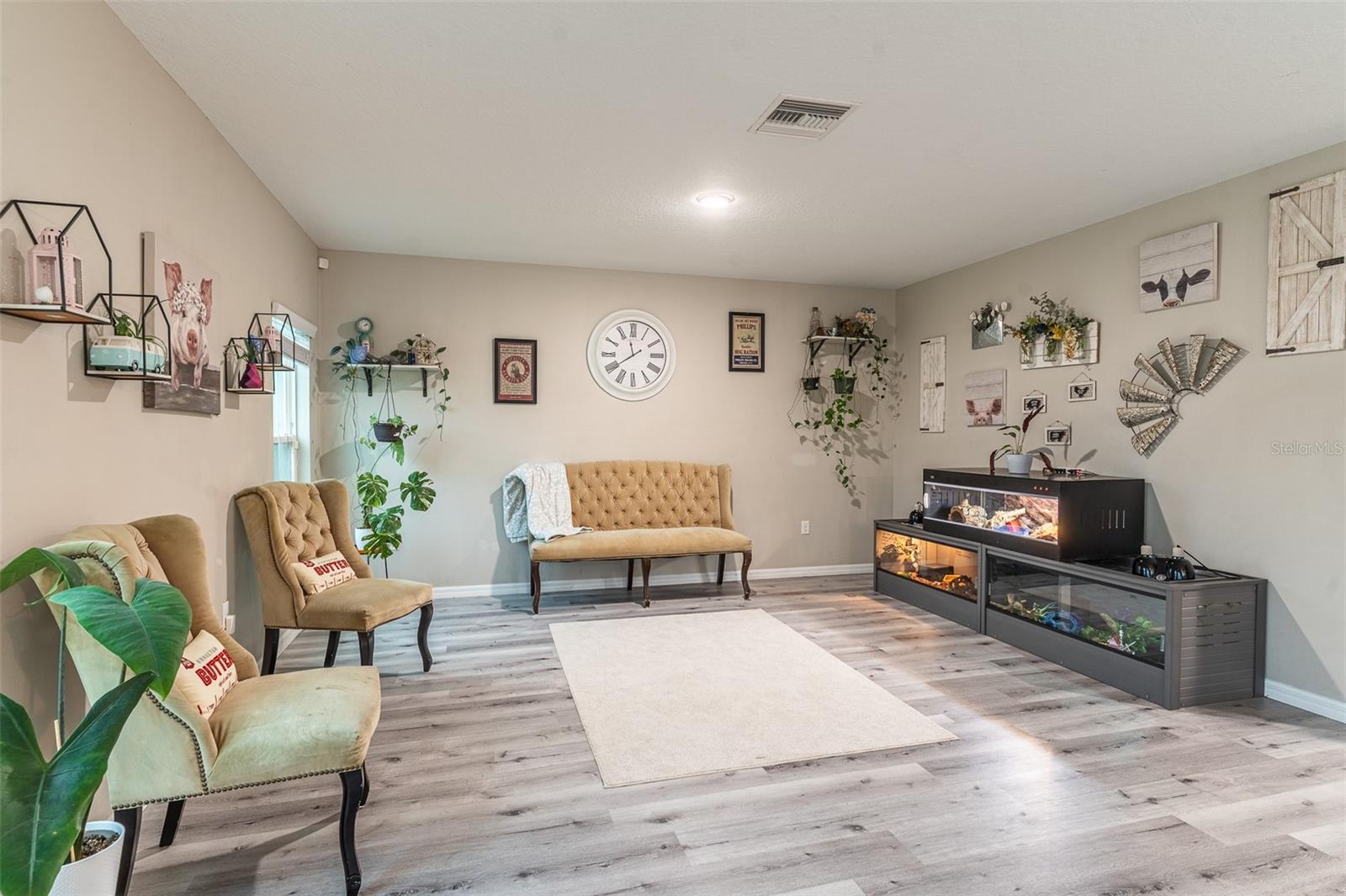 5508 ARLINGTON RIVER DR