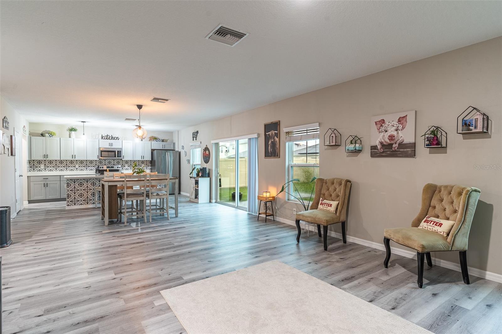 5508 ARLINGTON RIVER DR