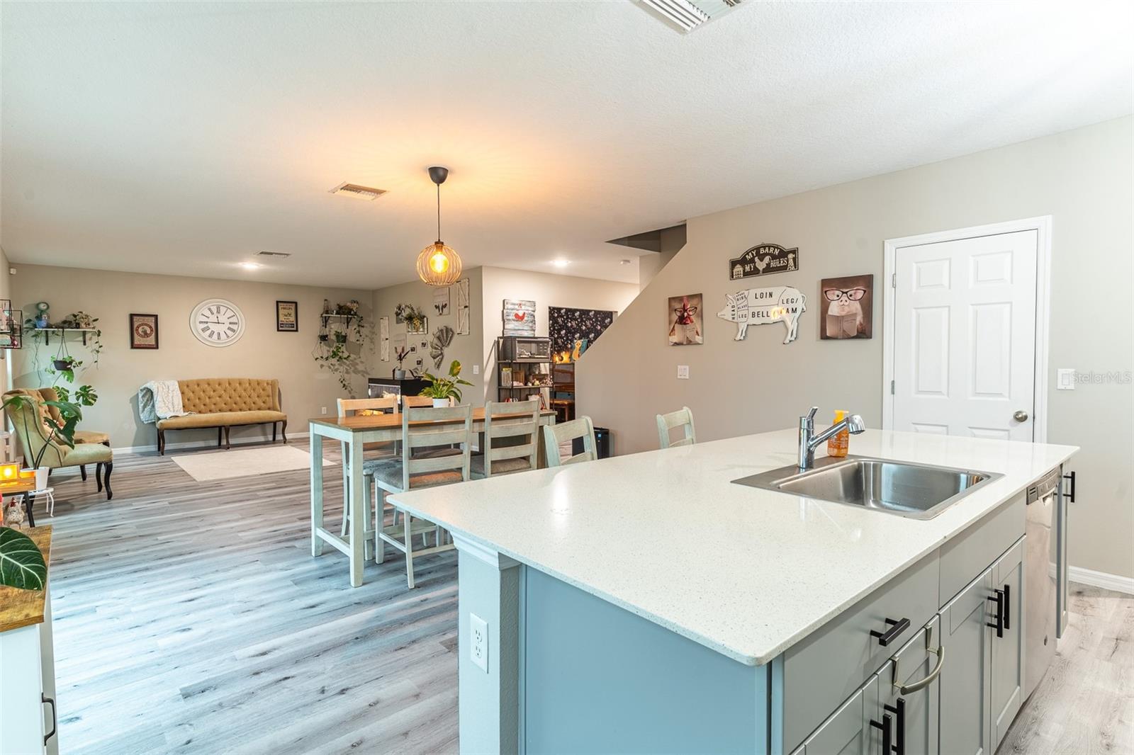 5508 ARLINGTON RIVER DR