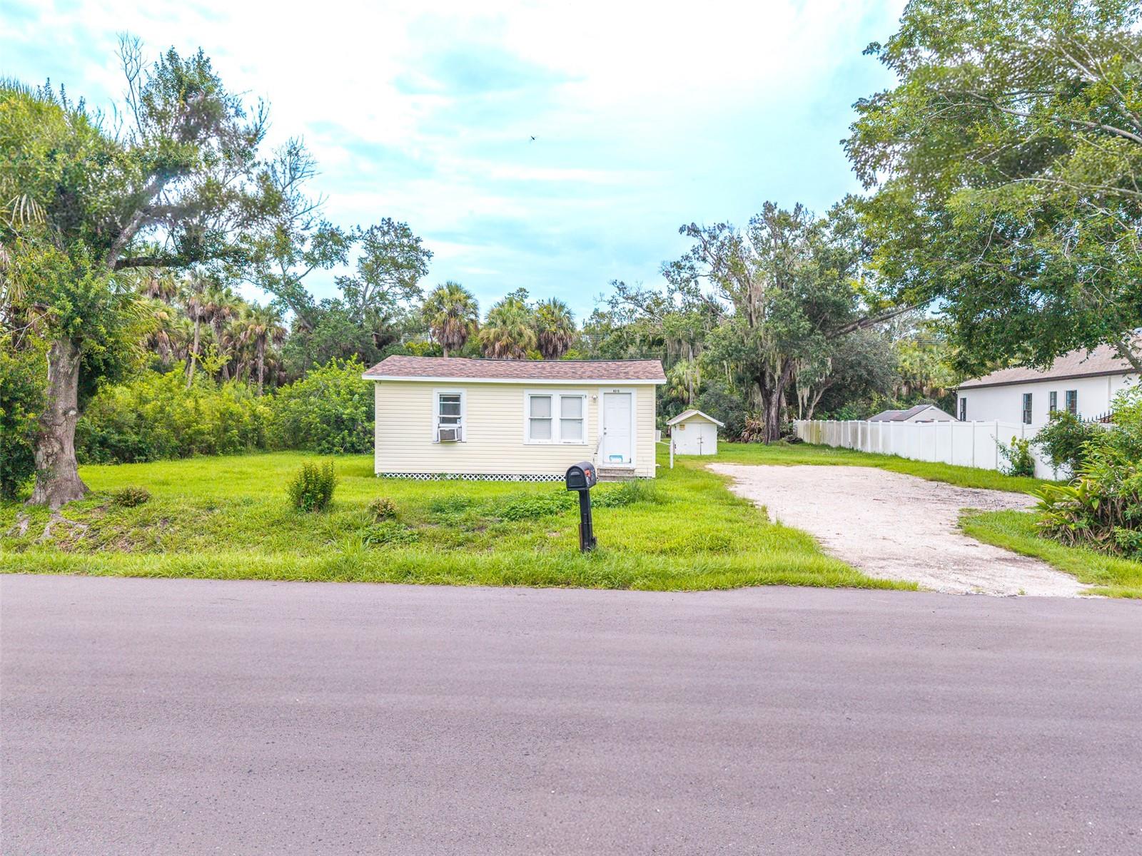 6315 RHONDA RD