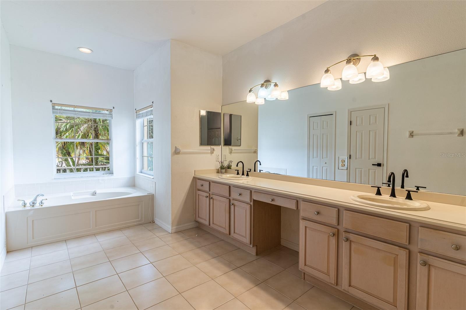 157 SAND PIPER DR