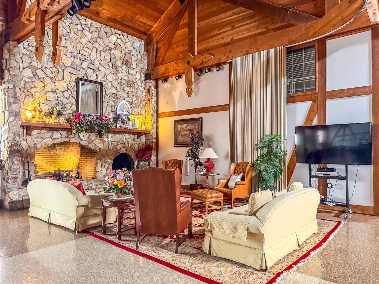 2260 GRAND CYPRESS DR