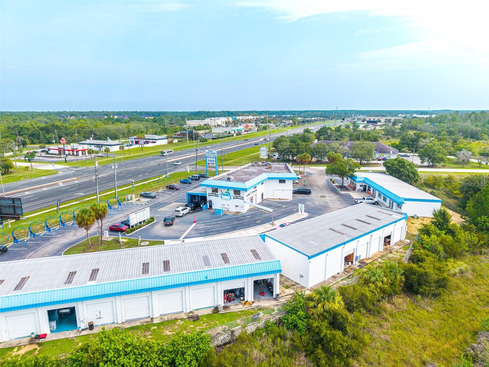 1108 COMMERCIAL WAY