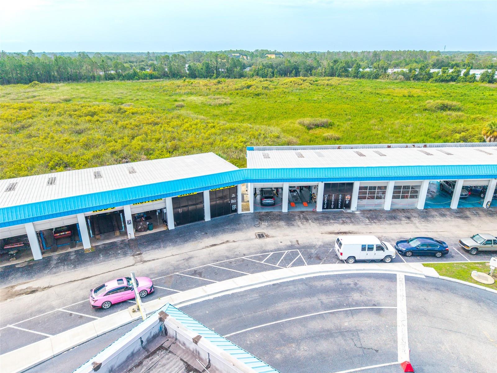 1108 COMMERCIAL WAY