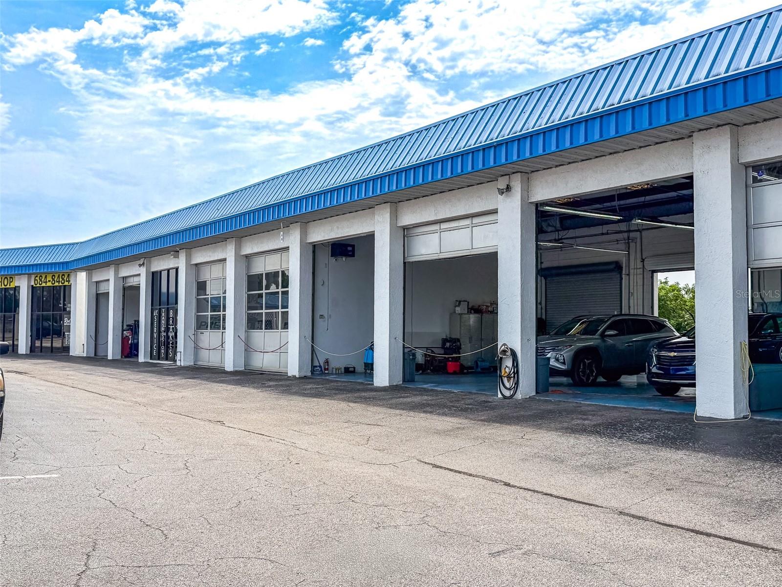 1108 COMMERCIAL WAY