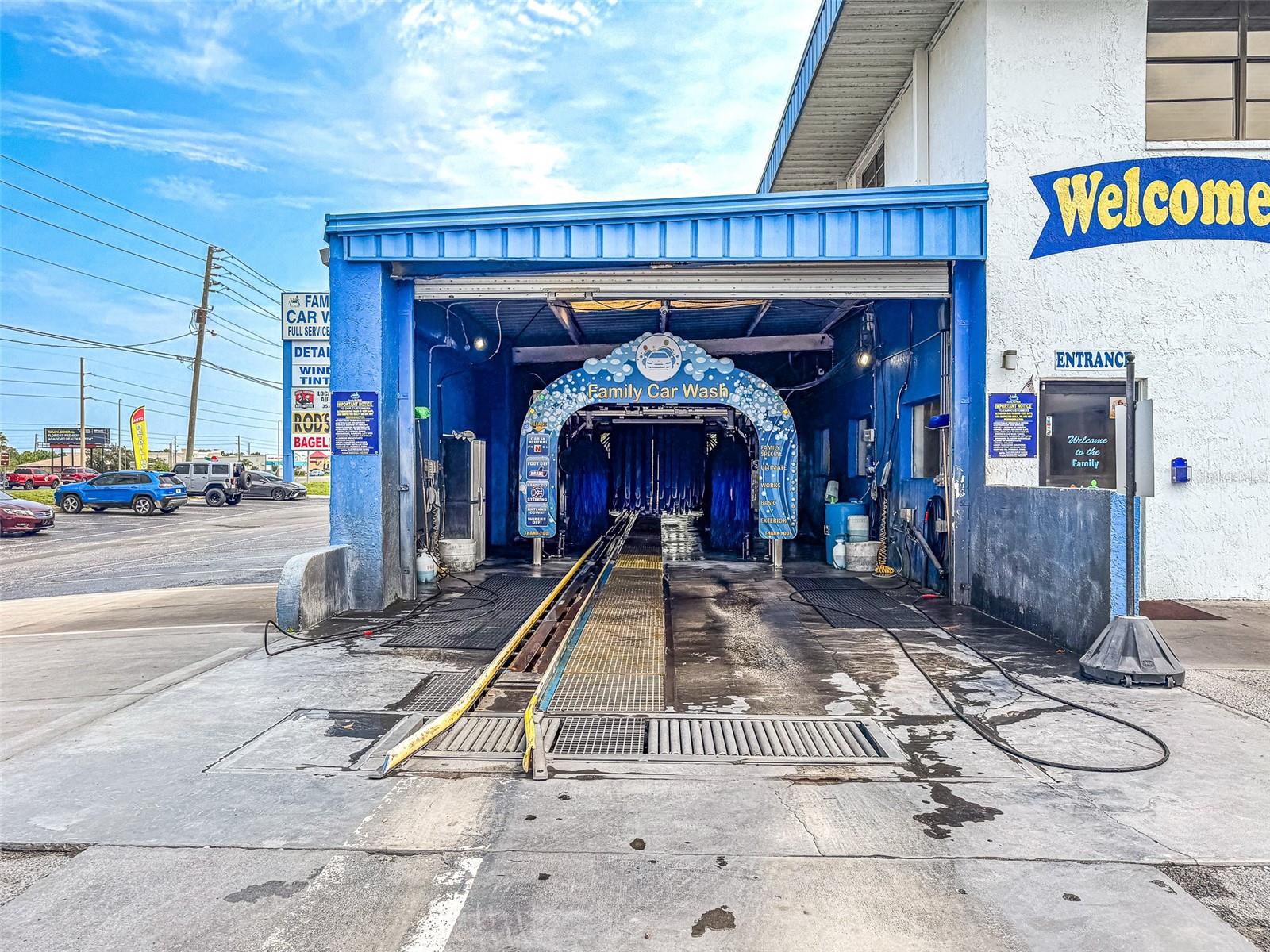 1108 COMMERCIAL WAY