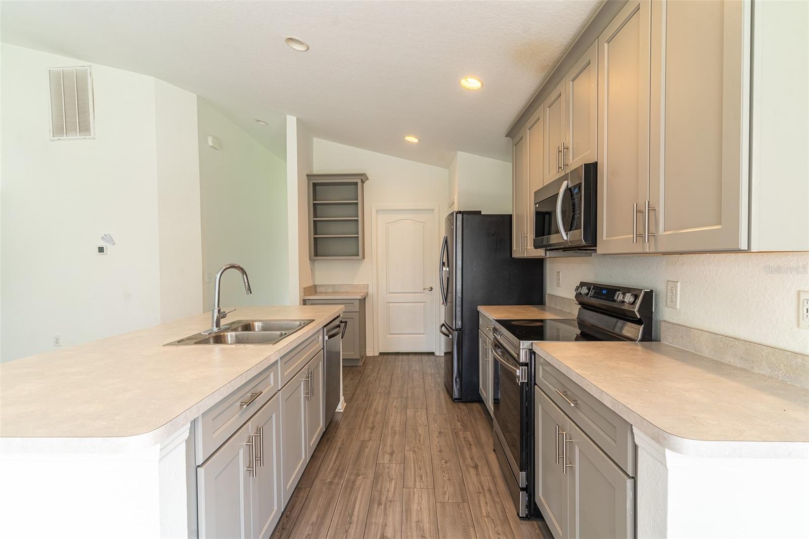 5036 SAN IGNACIO DR
