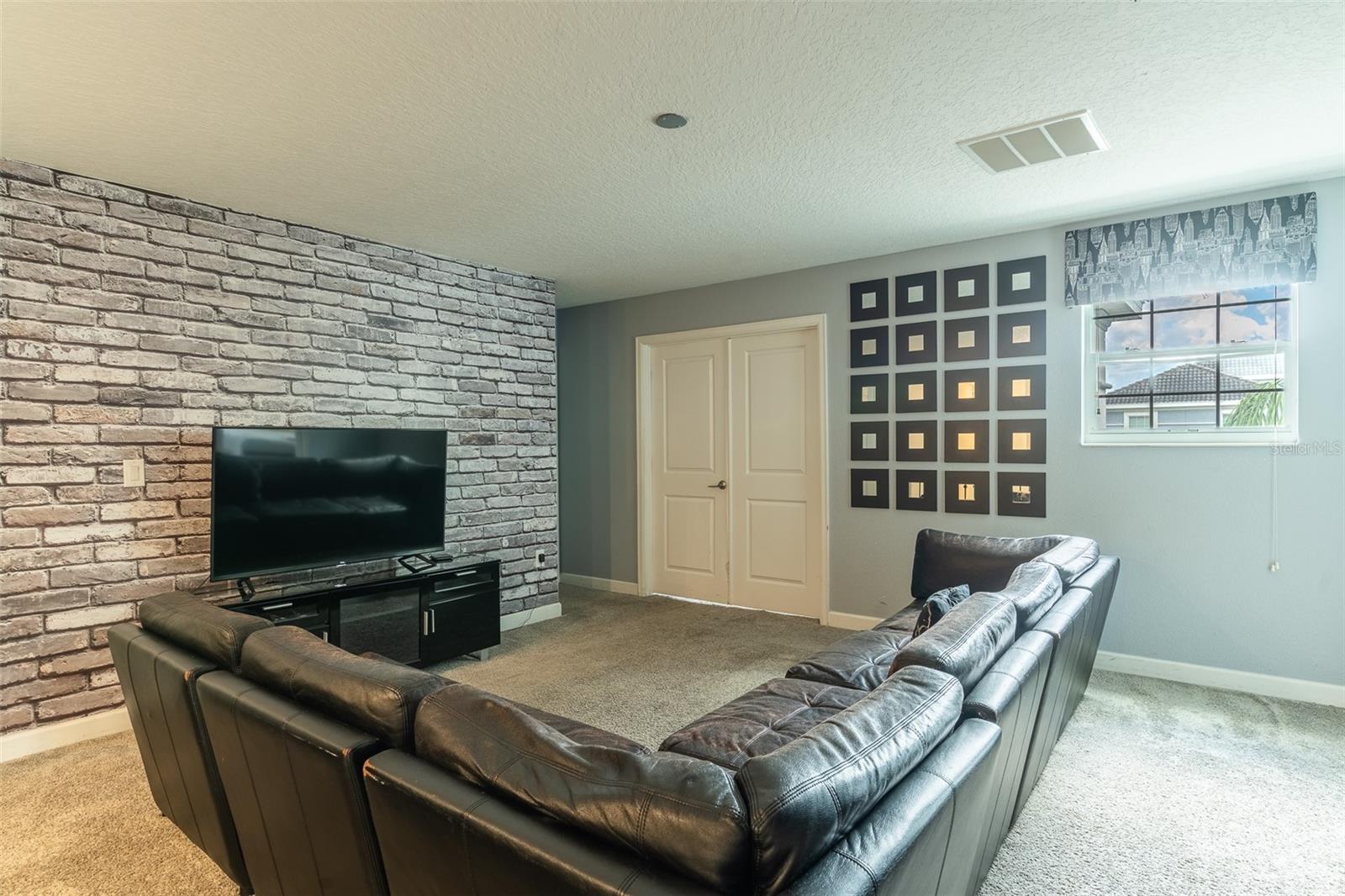 1532 MAIDSTONE CT