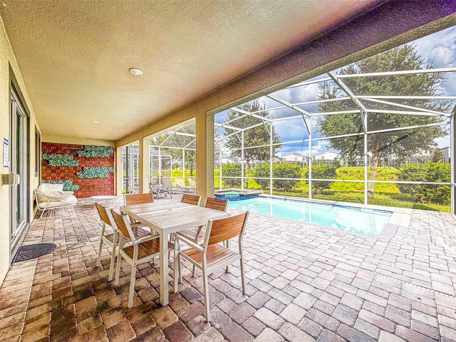 561 PEBBLE BEACH DR