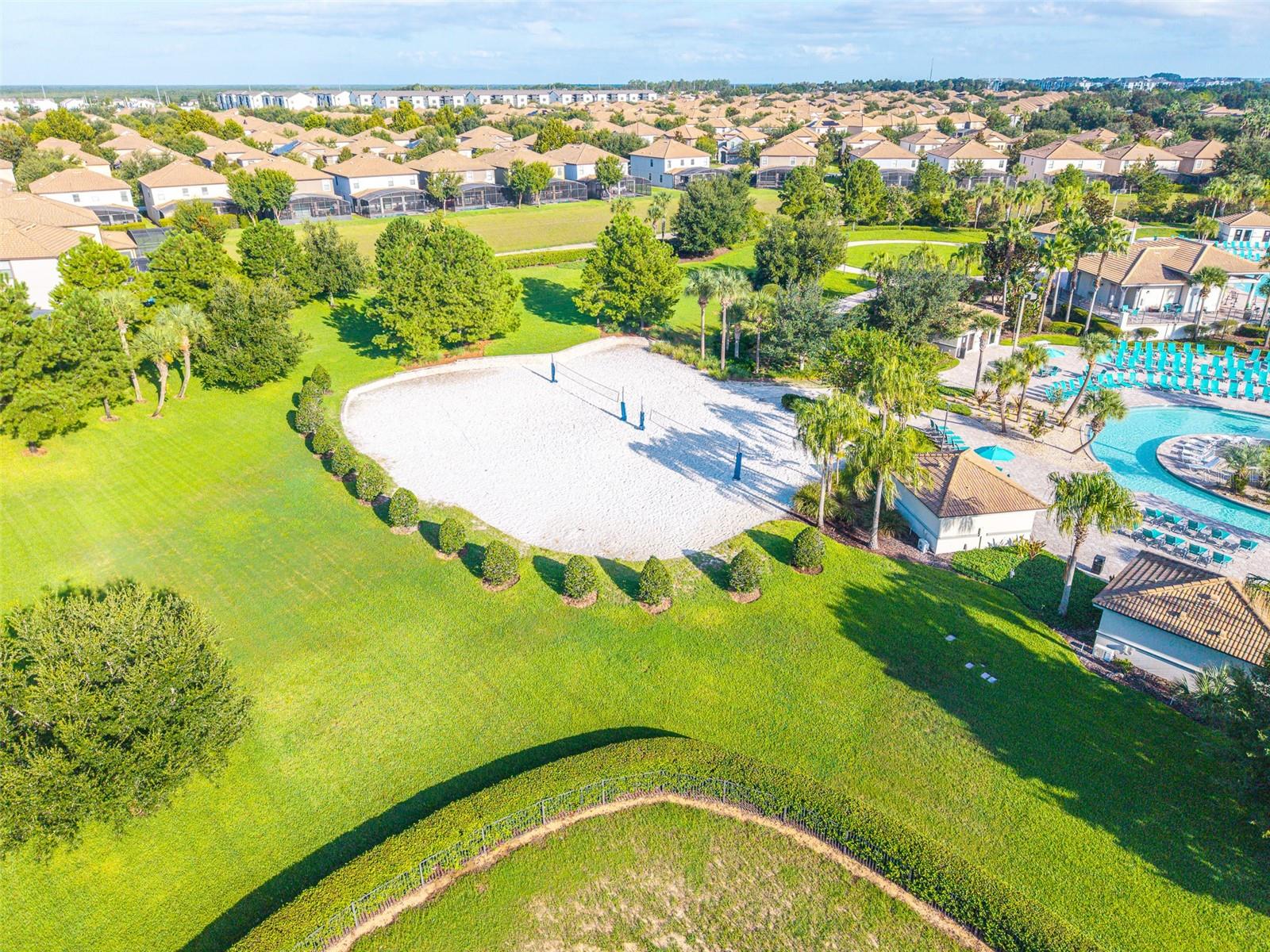 561 PEBBLE BEACH DR