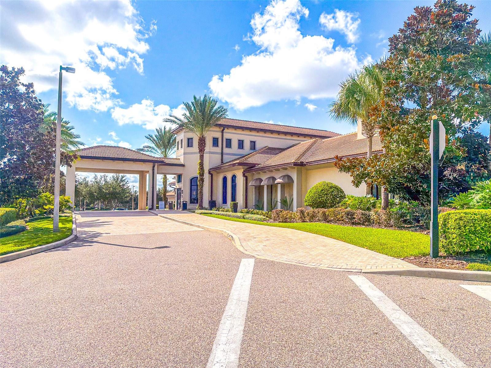 561 PEBBLE BEACH DR