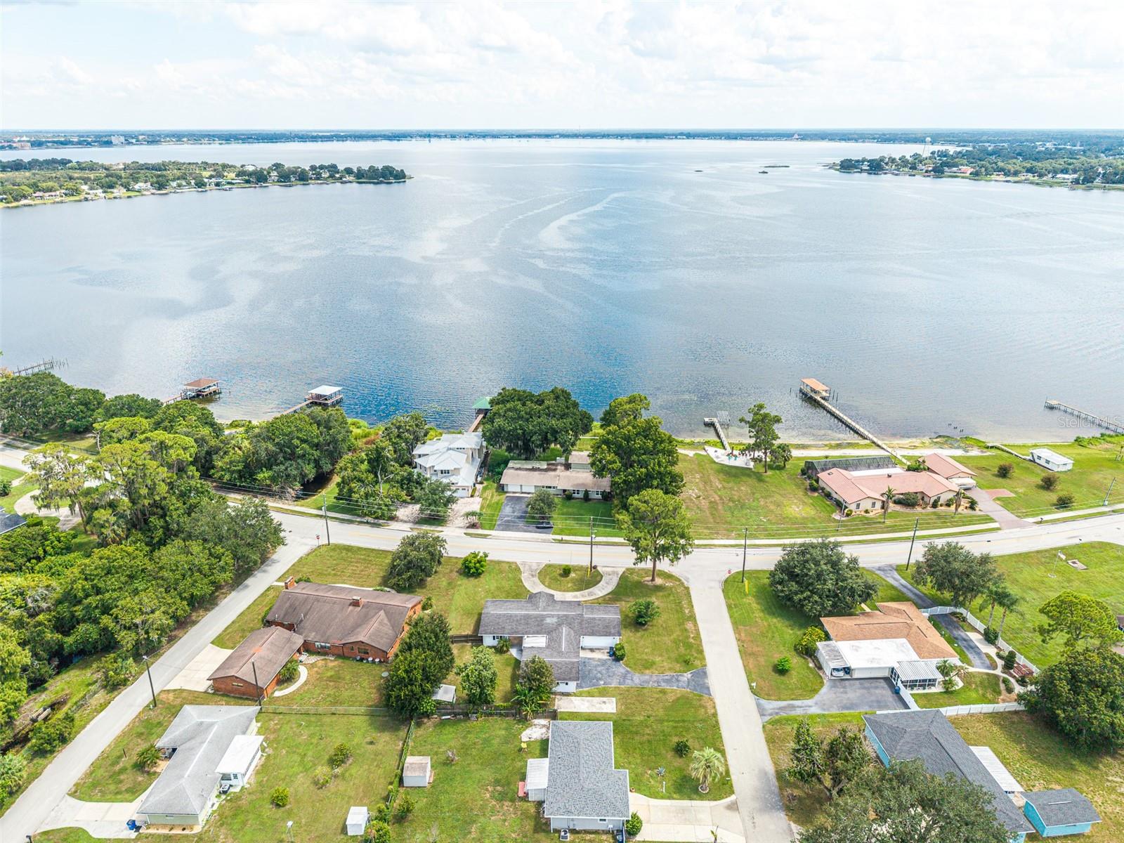 3510 LAKEVIEW DR