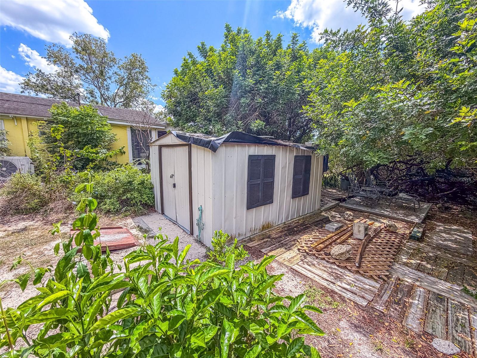 1120 S SCENIC HWY